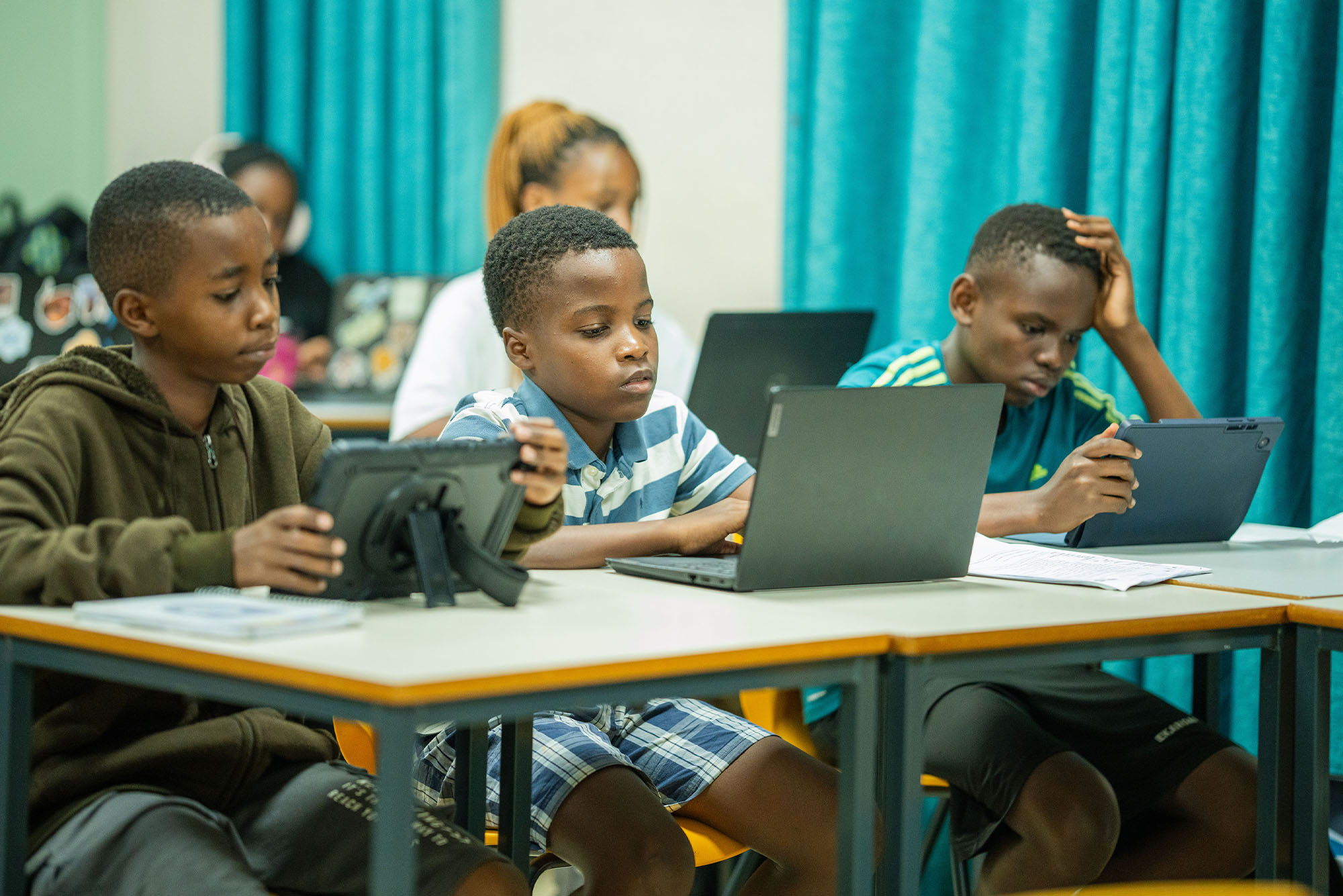 SCIS-Boarding-subSlider_0010_Scis-70